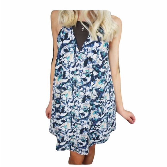 ✨ Astr strappy shift dress with mesh inset✨ - Picture 3 of 6